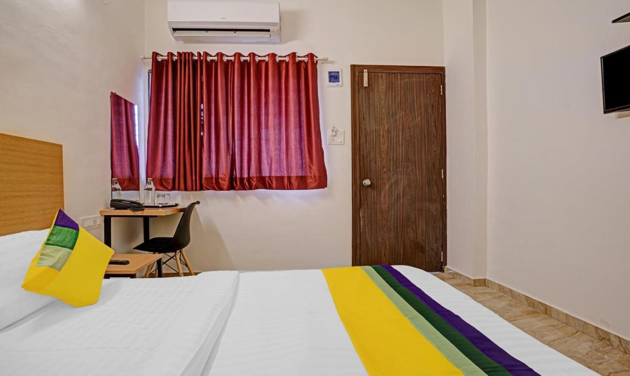 Itsy Hotels Flowers Park Nashik Luaran gambar